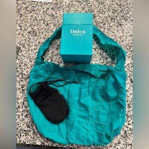 Tieks Teal and Black Accessories Set